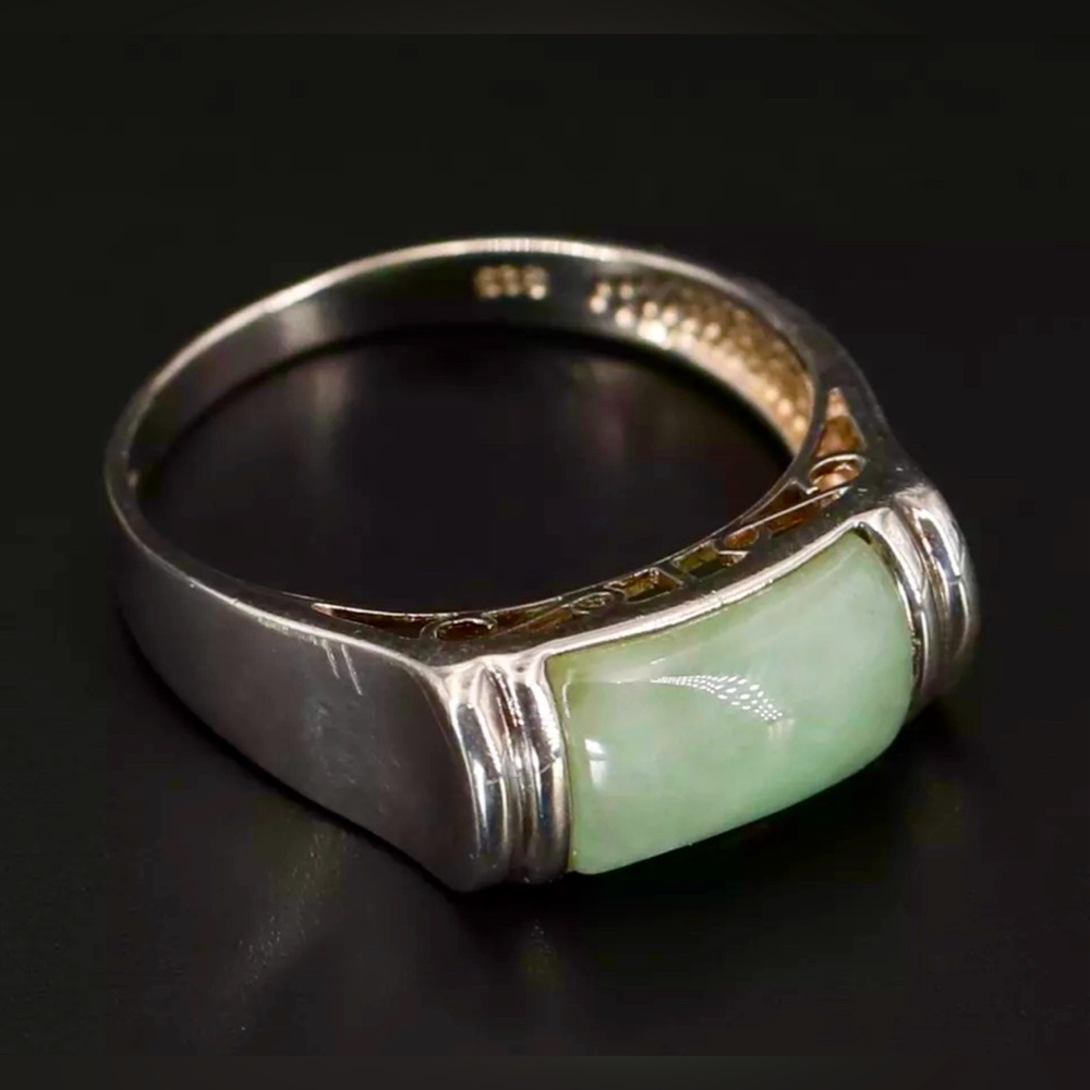 VINTAGE Green Jade Cobochan Bar  Ring - Sterling Silver (marked 925) Size 9.5